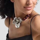 Colar Choker – Flor Grande, Contas de Resina Douradas,