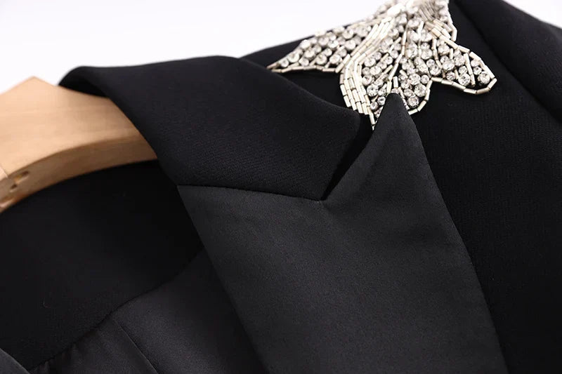 Blazer/Vestido Com bordado em Cristais - Com lapela em cetim