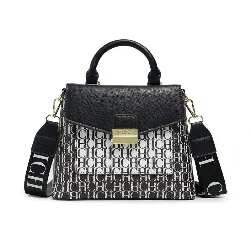 Bolsa Tiracolo CHCH - Designer Clássico