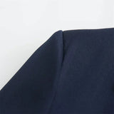 Conjunto Elegante – Blazer Curto com Botões Decorativos e Calça Pantalona