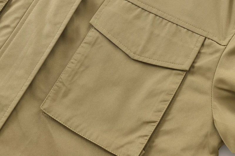 Conjunto Feminino Elegante com Casaco de Bolsos e Calça de Alfaiataria