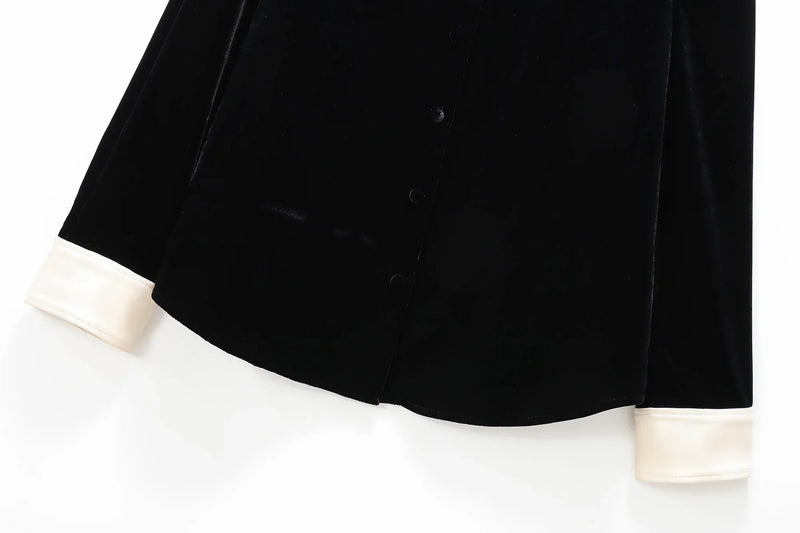 Conjunto em Veludo com Camisa de Manga Longa e Calça – Design Elegante com Detalhes Laterais