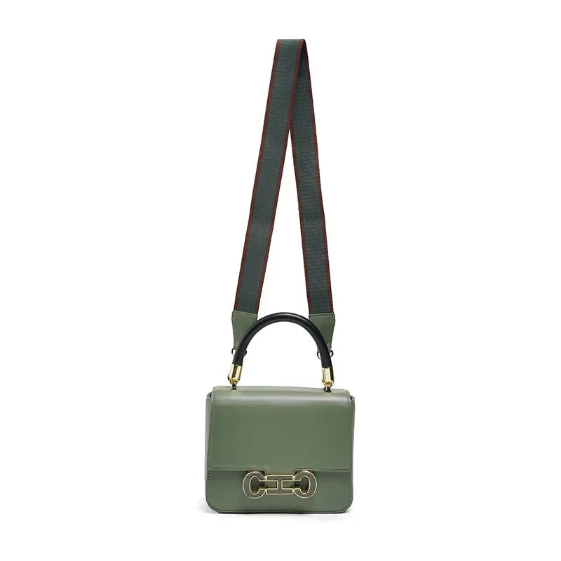 Bolsa CHCH – Luxo Leve e Estilo Moderno