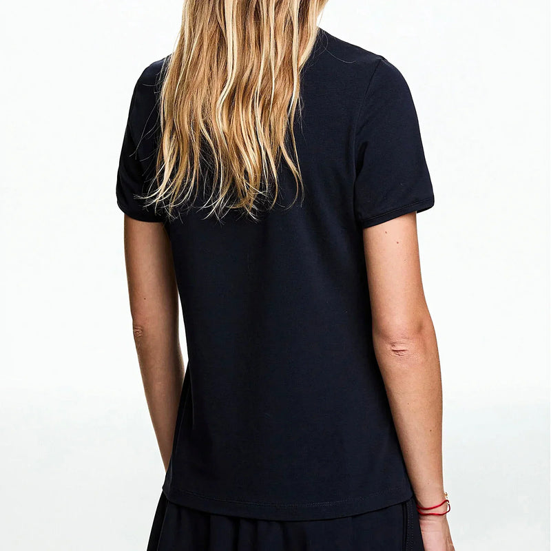 Camiseta – Manga Curta, Decote Redondo, Algodão, Bordado Floral, Casual e Confortável